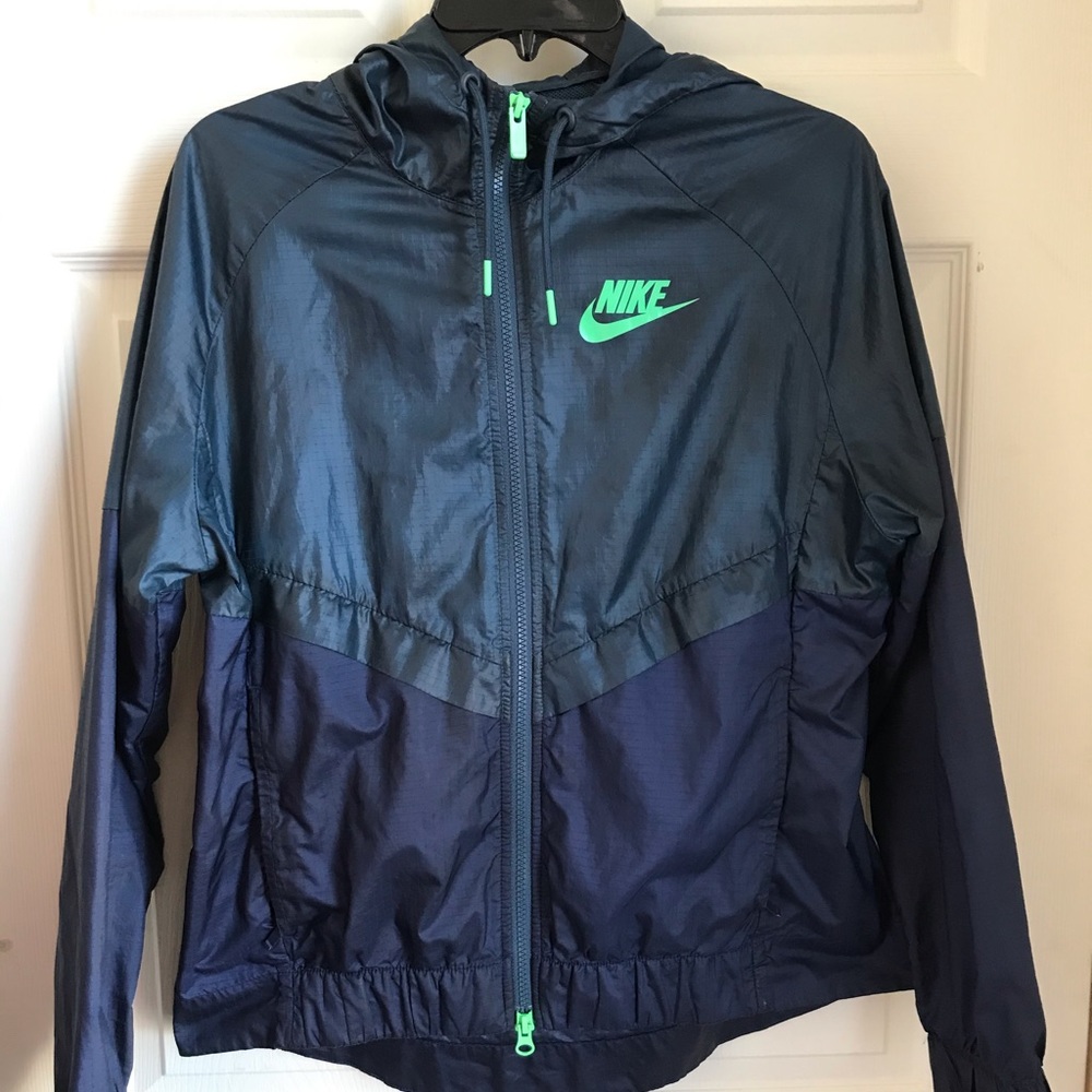 Nike windbreaker